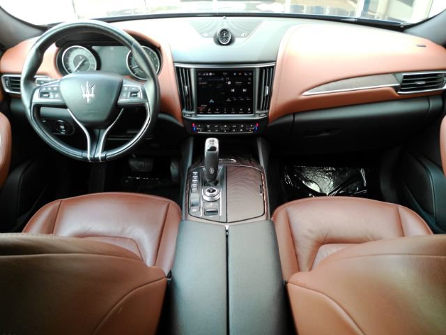 Used 2021 Maserati Levante AWD/4WD image 3