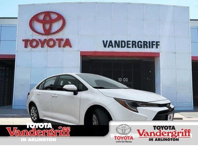 Used 2025 Toyota Corolla LE image 1