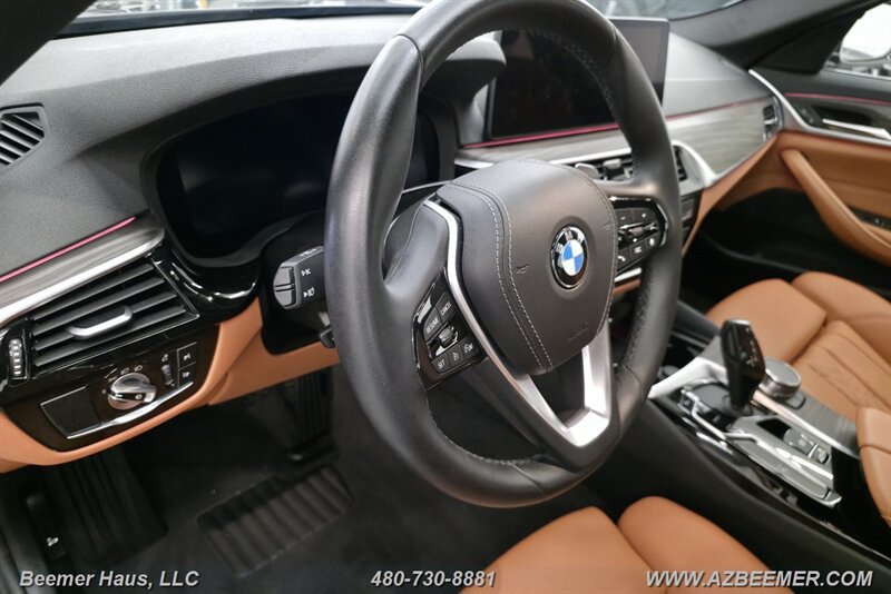 Used 2023 BMW 530i w/ Convenience Package RWD image 18
