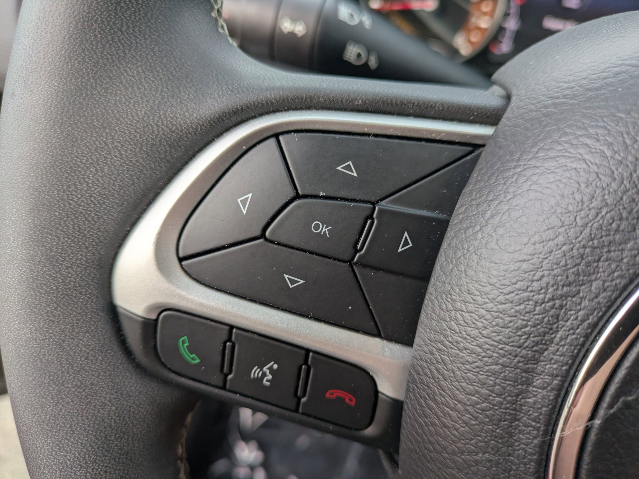 Used 2021 Jeep Compass Latitude w/ Sun and Sound Group image 16