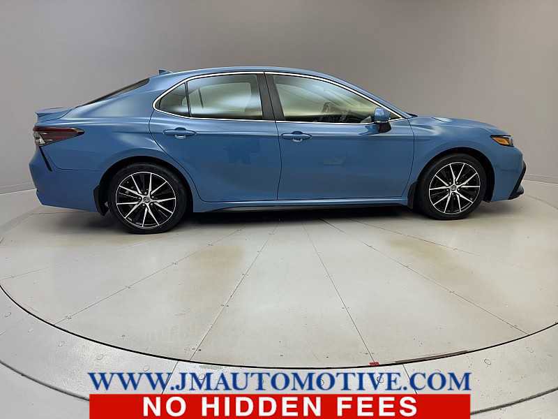 Used 2023 Toyota Camry SE w/ Blackout Package (TMS) image 6