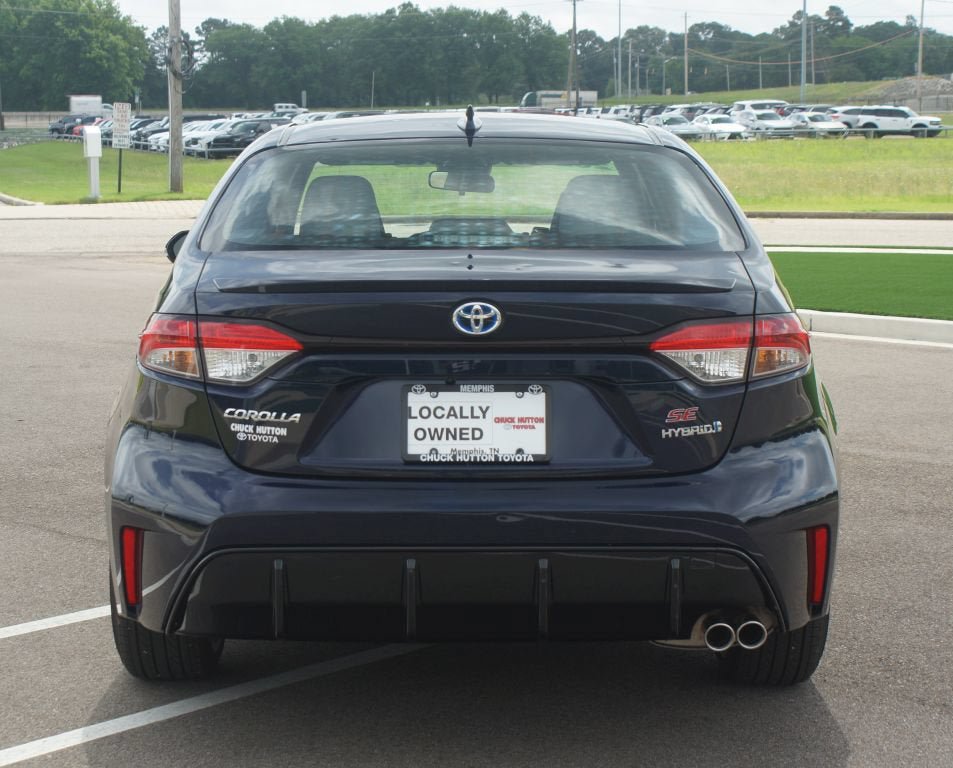 Used 2024 Toyota Corolla SE AWD/4WD image 3