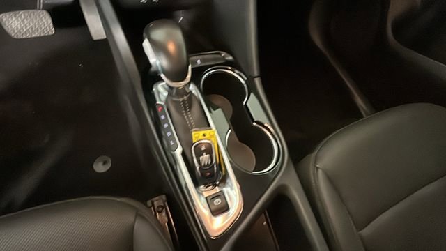 Used 2024 Buick Encore GX Sport Touring FWD image 21