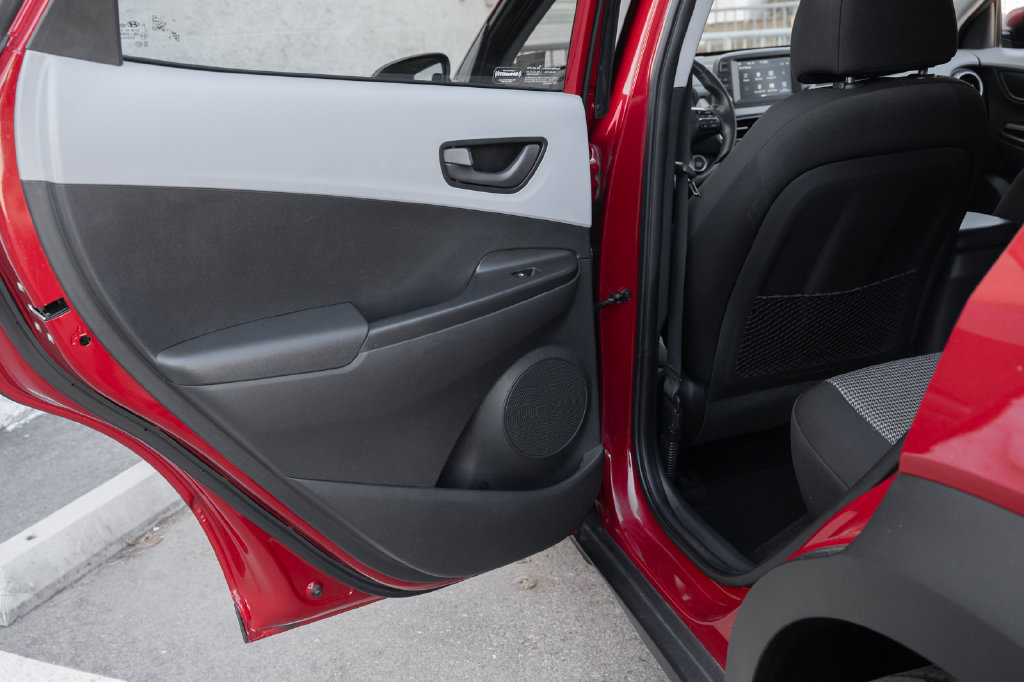 Used 2021 Hyundai Kona SEL Plus FWD image 39