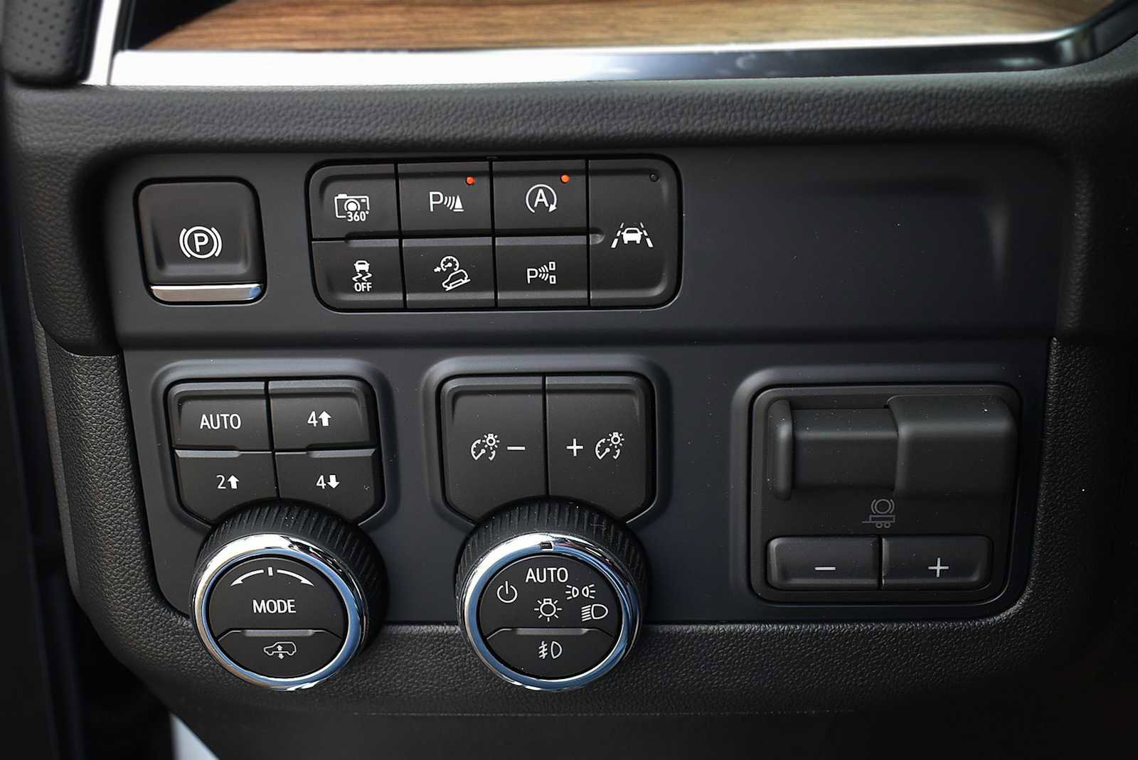 New 2026 Chevrolet Tahoe High Country AWD/4WD image 28