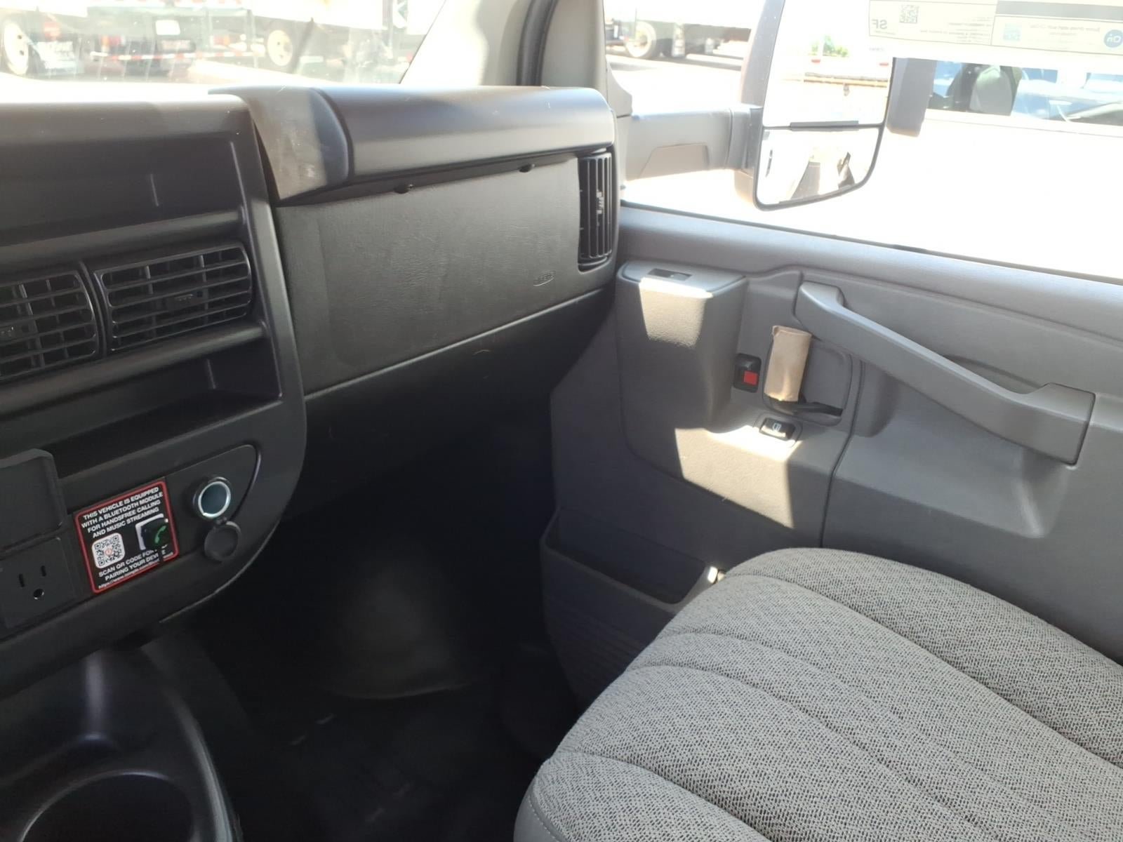 New 2026 Chevrolet Express 4500 w/ Power Convenience Package RWD image 11