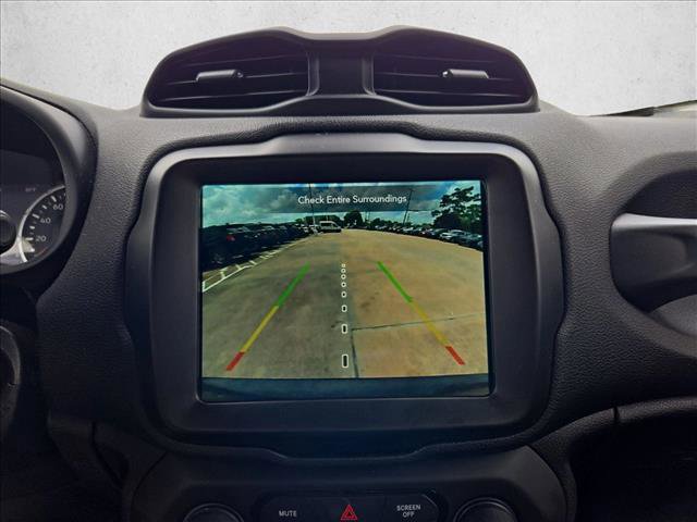 Used 2021 Jeep Renegade Latitude FWD image 14