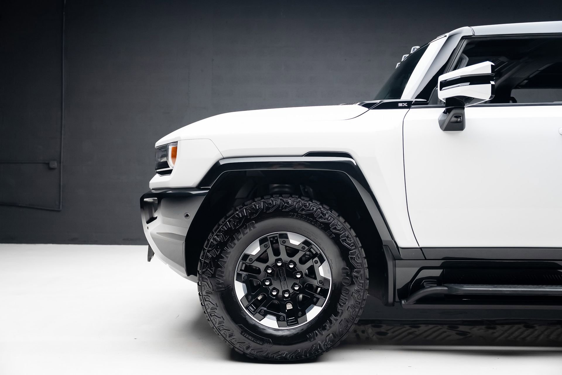 Used 2024 GMC Hummer EV 2X w/ Extreme Off-Road Package image 19