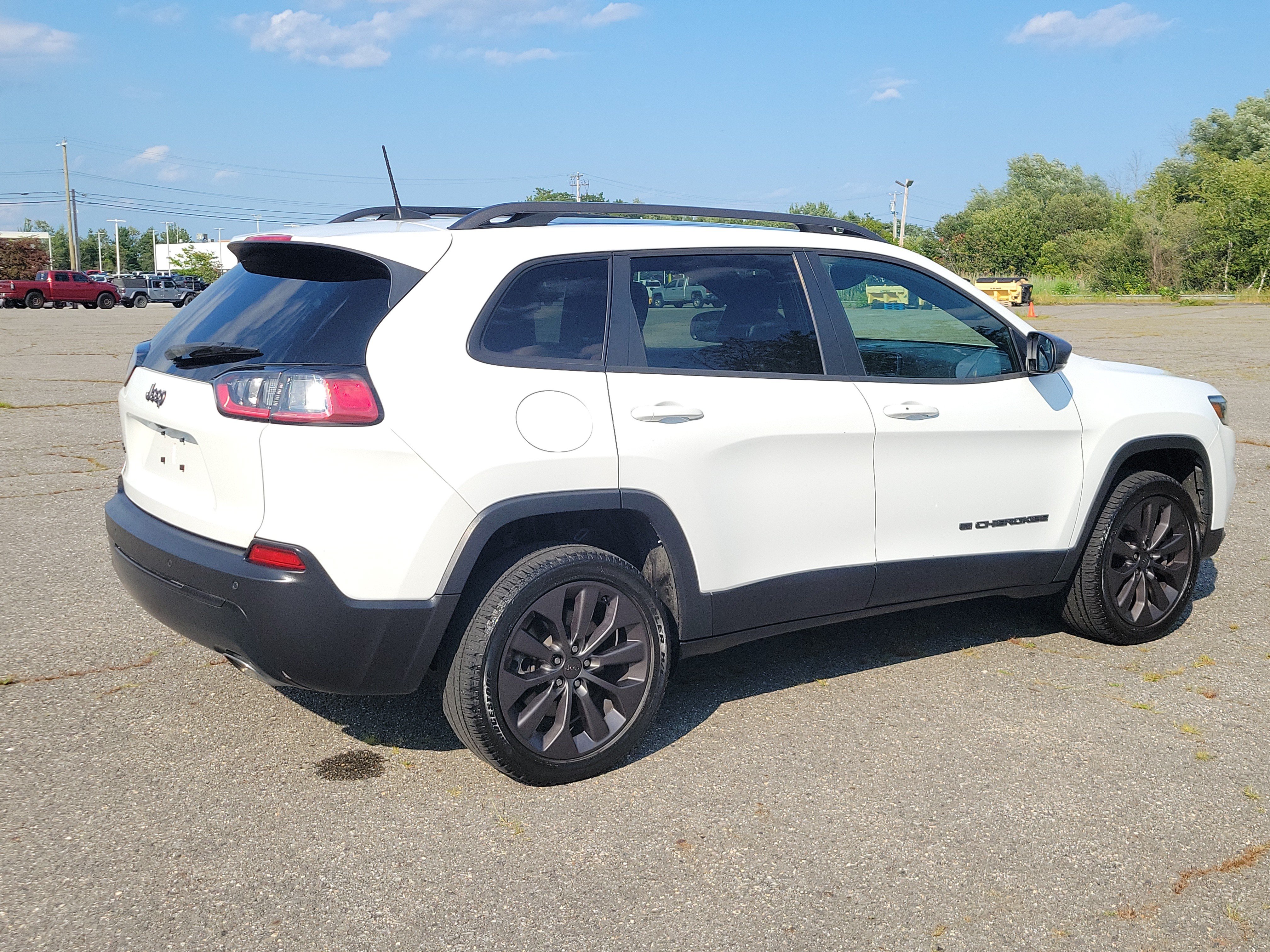 Used 2021 Jeep Cherokee Latitude Lux 80th Anniv w/ Quick Order Package 26U 80TH AWD/4WD image 5