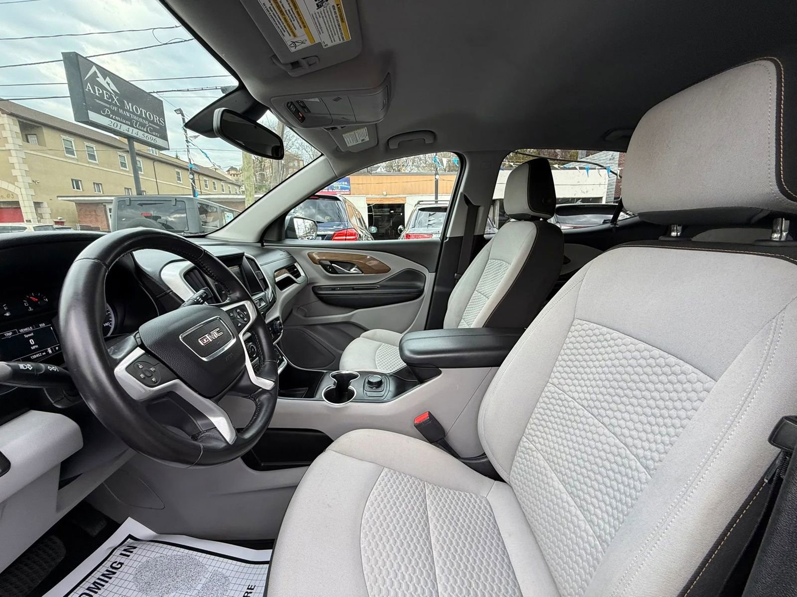 Used 2018 GMC Terrain SLE image 23