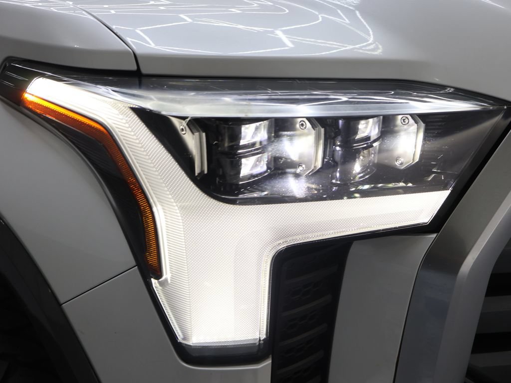 Used 2022 Toyota Tundra Limited RWD image 29