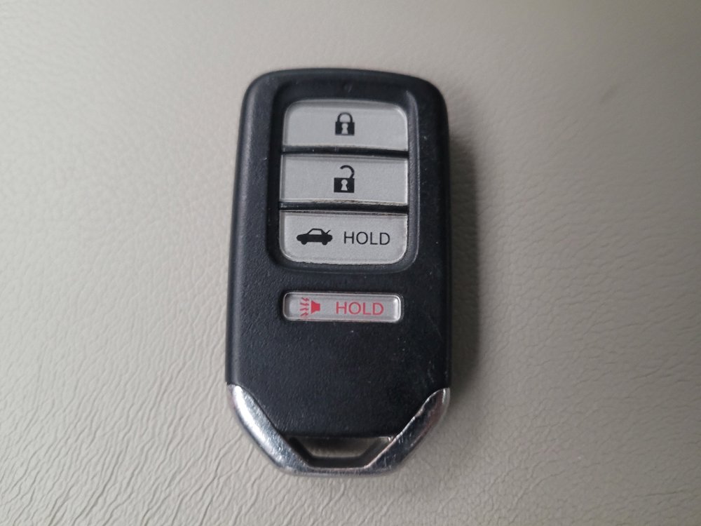 Used 2018 Honda Accord LX image 32