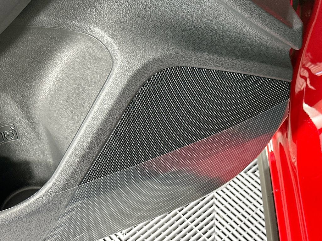 Used 2025 Subaru Crosstrek 2.0i Premium image 25