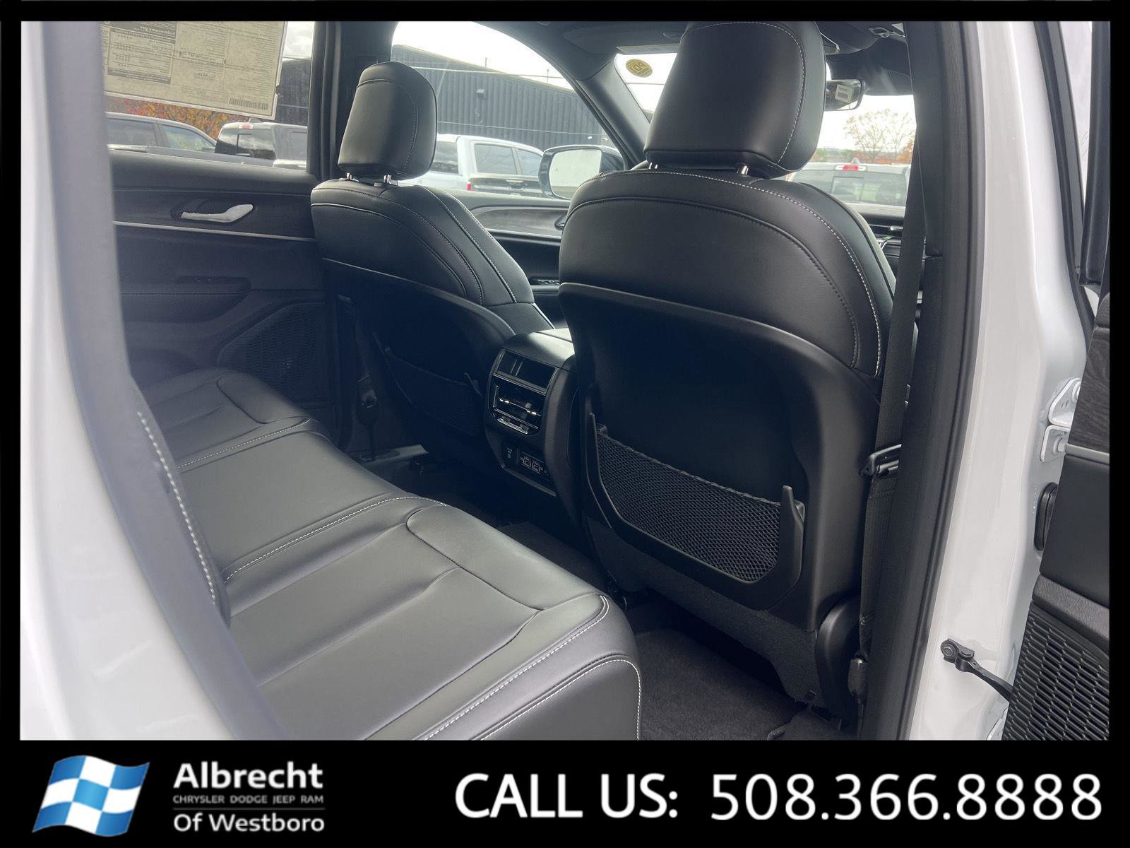 New 2025 Jeep Grand Cherokee Limited image 13