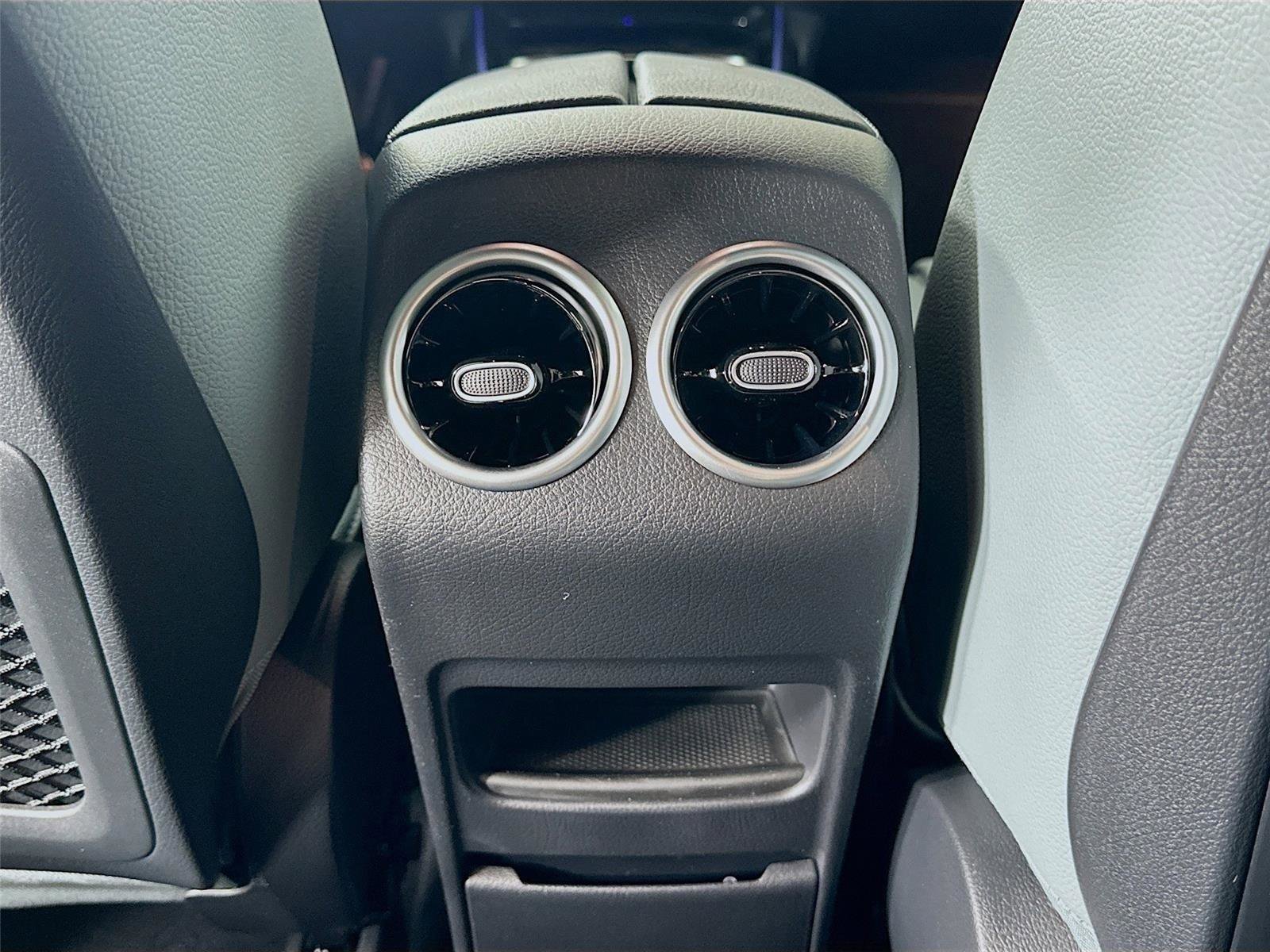 Used 2026 Mercedes-Benz GLA 250 4MATIC image 34