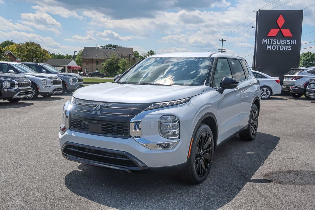 New 2026 Mitsubishi Outlander LE AWD/4WD image 5