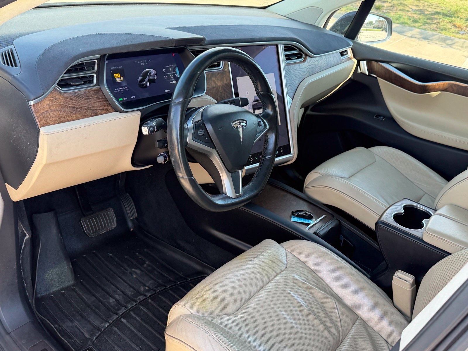 Used 2016 Tesla Model X 90D AWD/4WD image 16