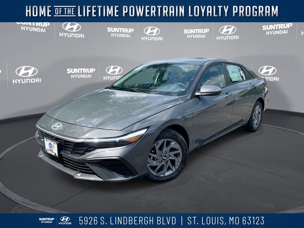 Used 2025 Hyundai Elantra Blue