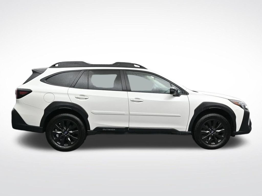 Used 2025 Subaru Outback Onyx Edition XT AWD/4WD image 9