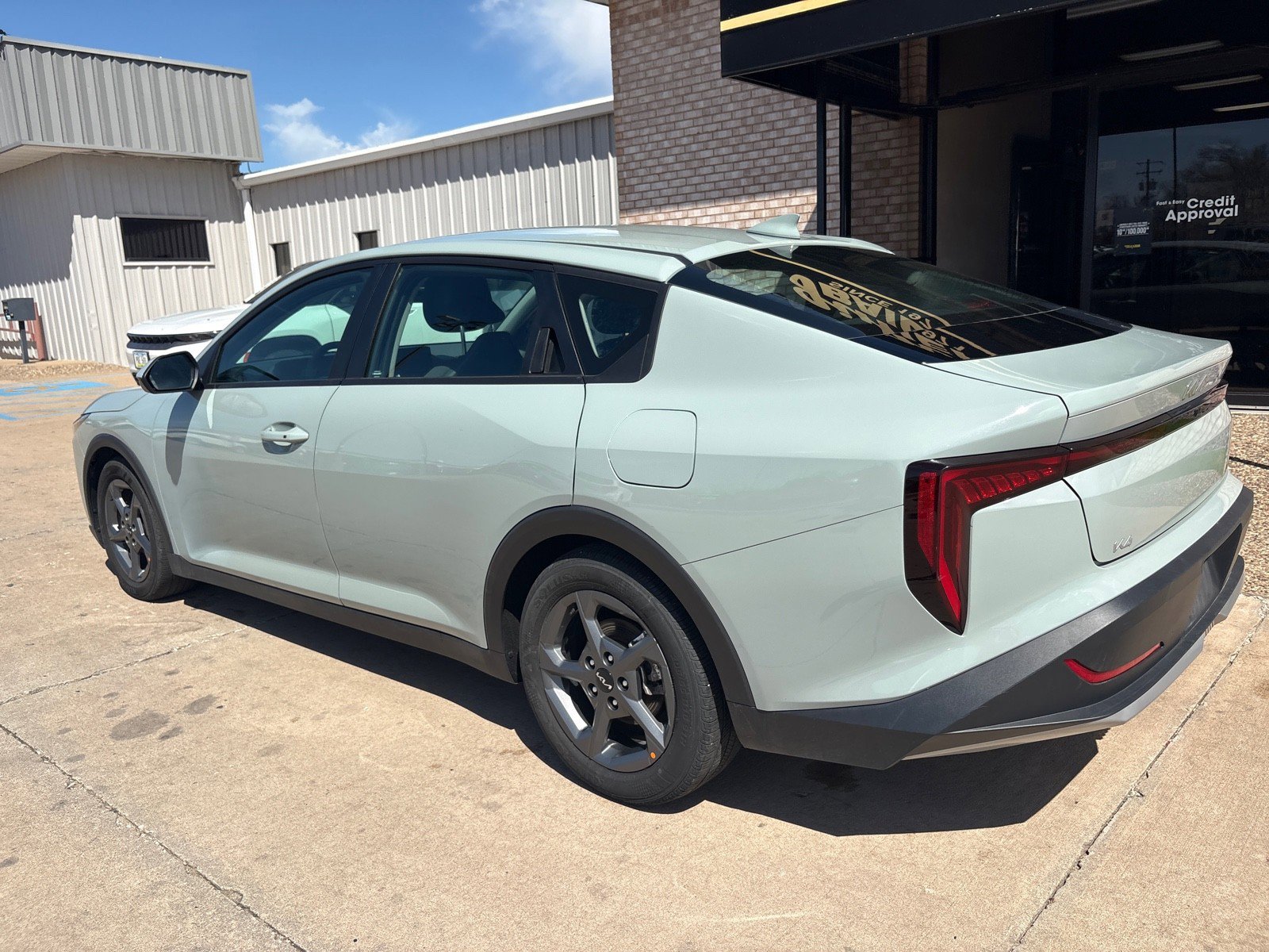 Used 2025 Kia K4 LX image 10