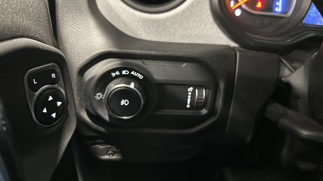 Used 2024 Jeep Wrangler Unlimited Sport AWD/4WD image 14
