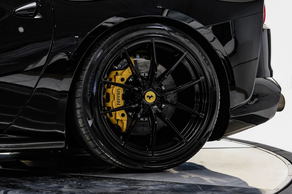 Used 2019 Ferrari 812 Superfast RWD image 54