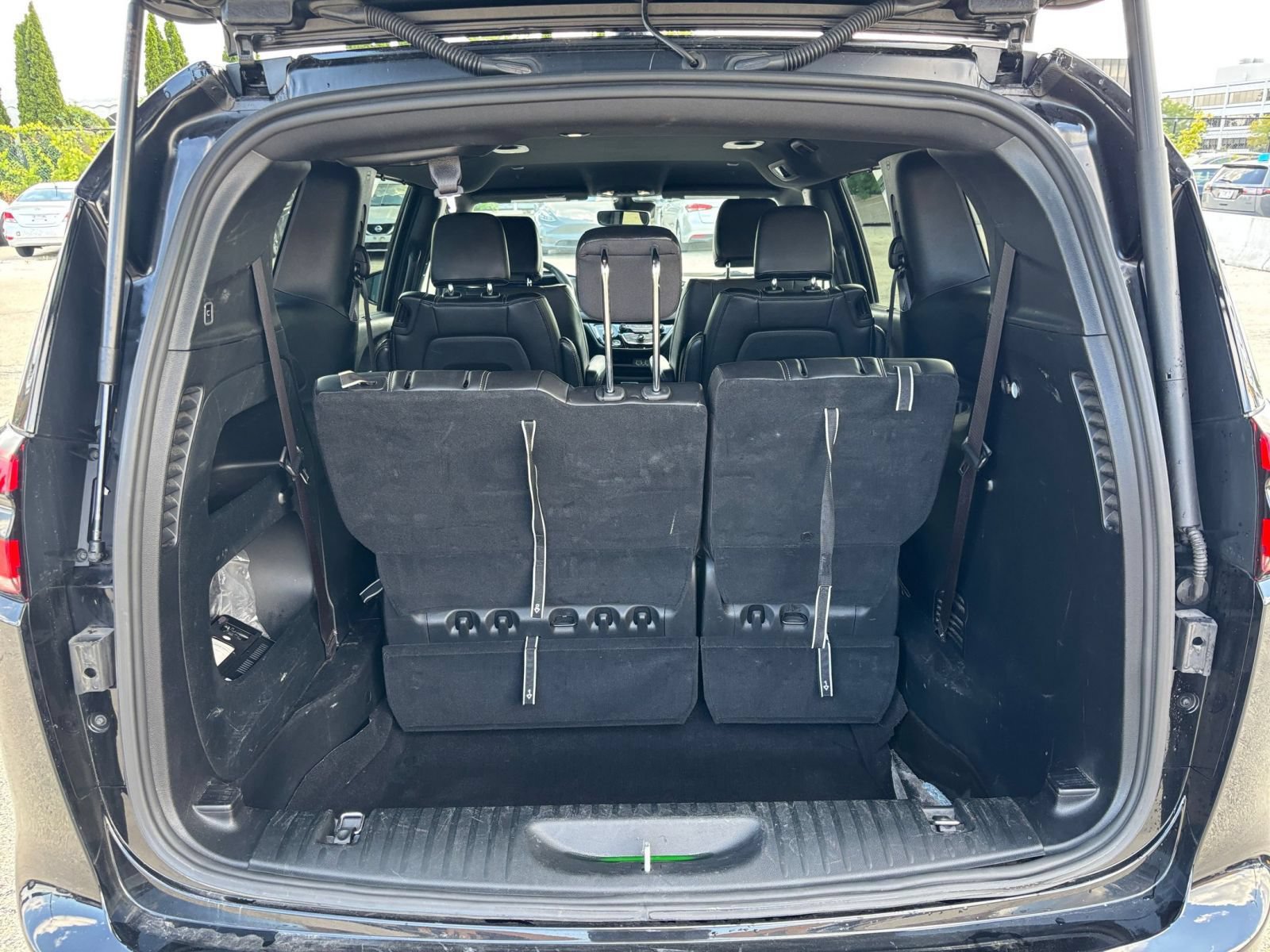Used 2025 Chrysler Pacifica Select FWD image 33