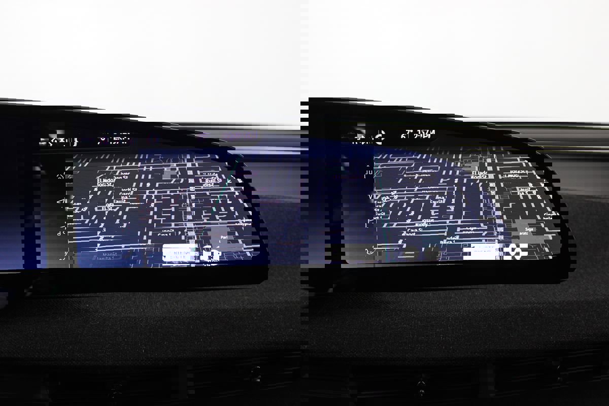 Used 2024 Lucid Air Pure image 19