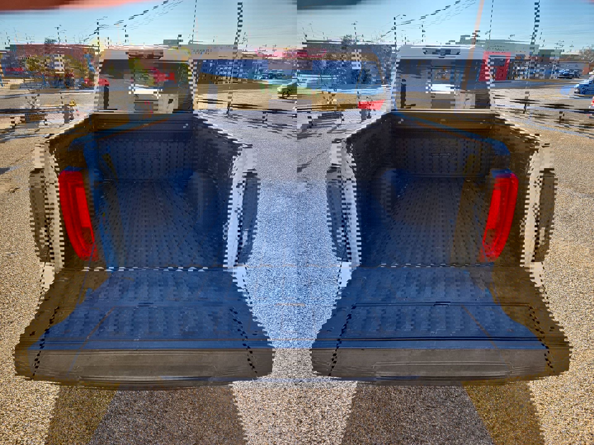 Used 2023 GMC Sierra 1500 AT4 w/ Technology Package image 12