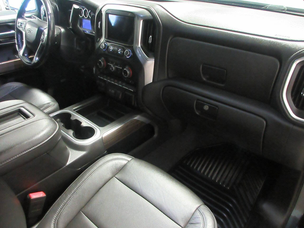 Used 2019 Chevrolet Silverado 1500 RST image 23