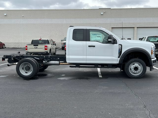 New 2025 Ford F450 XL w/ XL Chrome Package RWD image 32