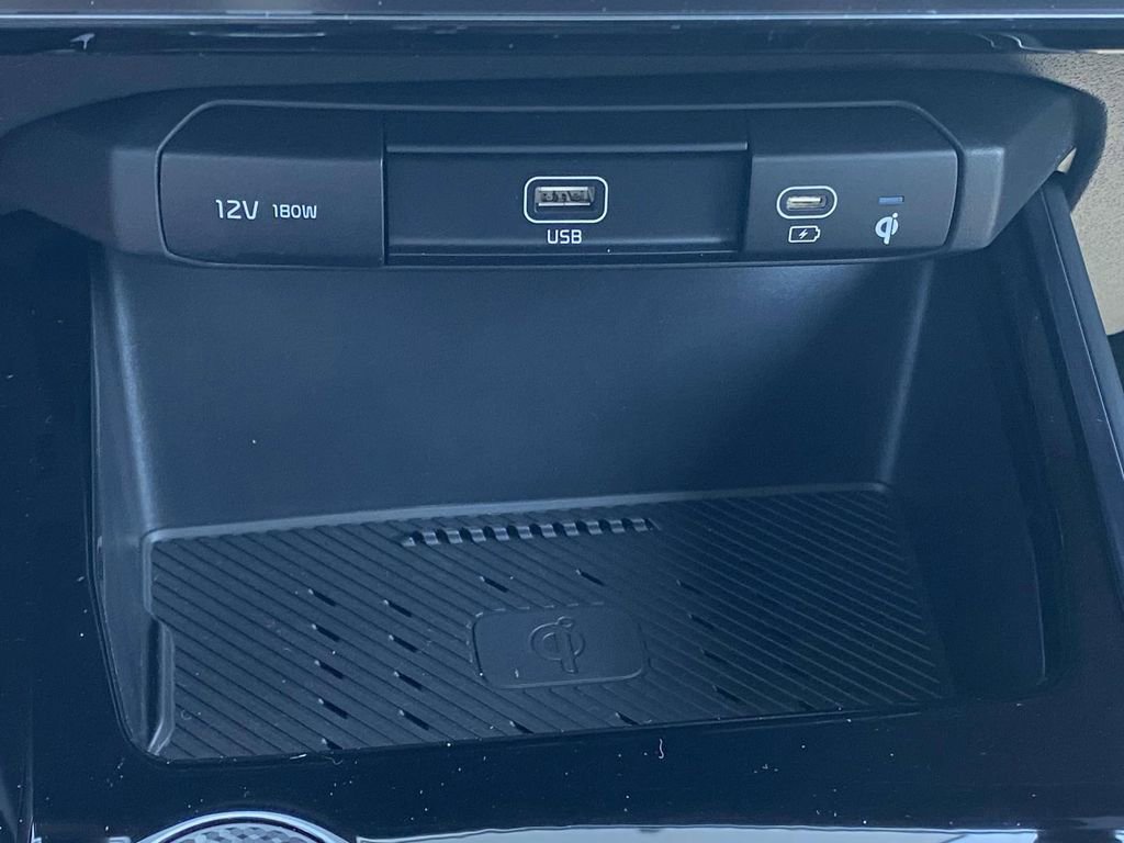 New 2025 Kia Niro EX image 18