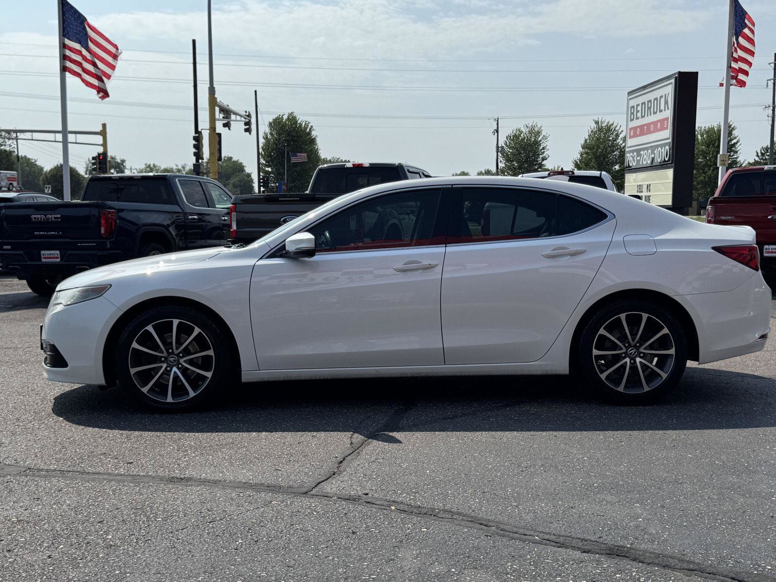 Used 2015 Acura TLX V6 w/ Technology Package FWD image 4