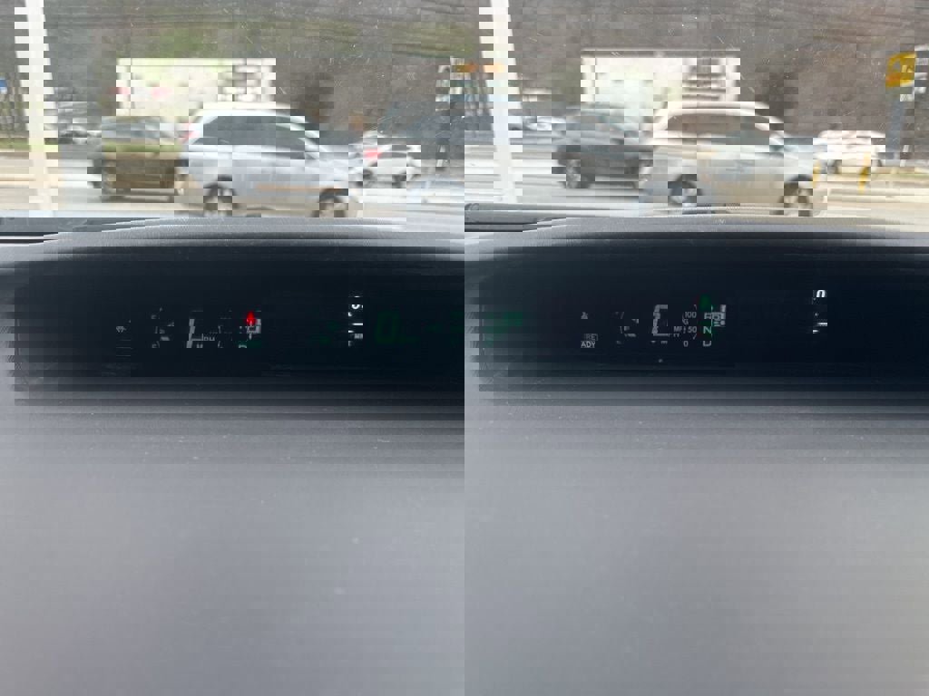 Used 2014 Toyota Prius Three w/ Solar Roof Package image 5