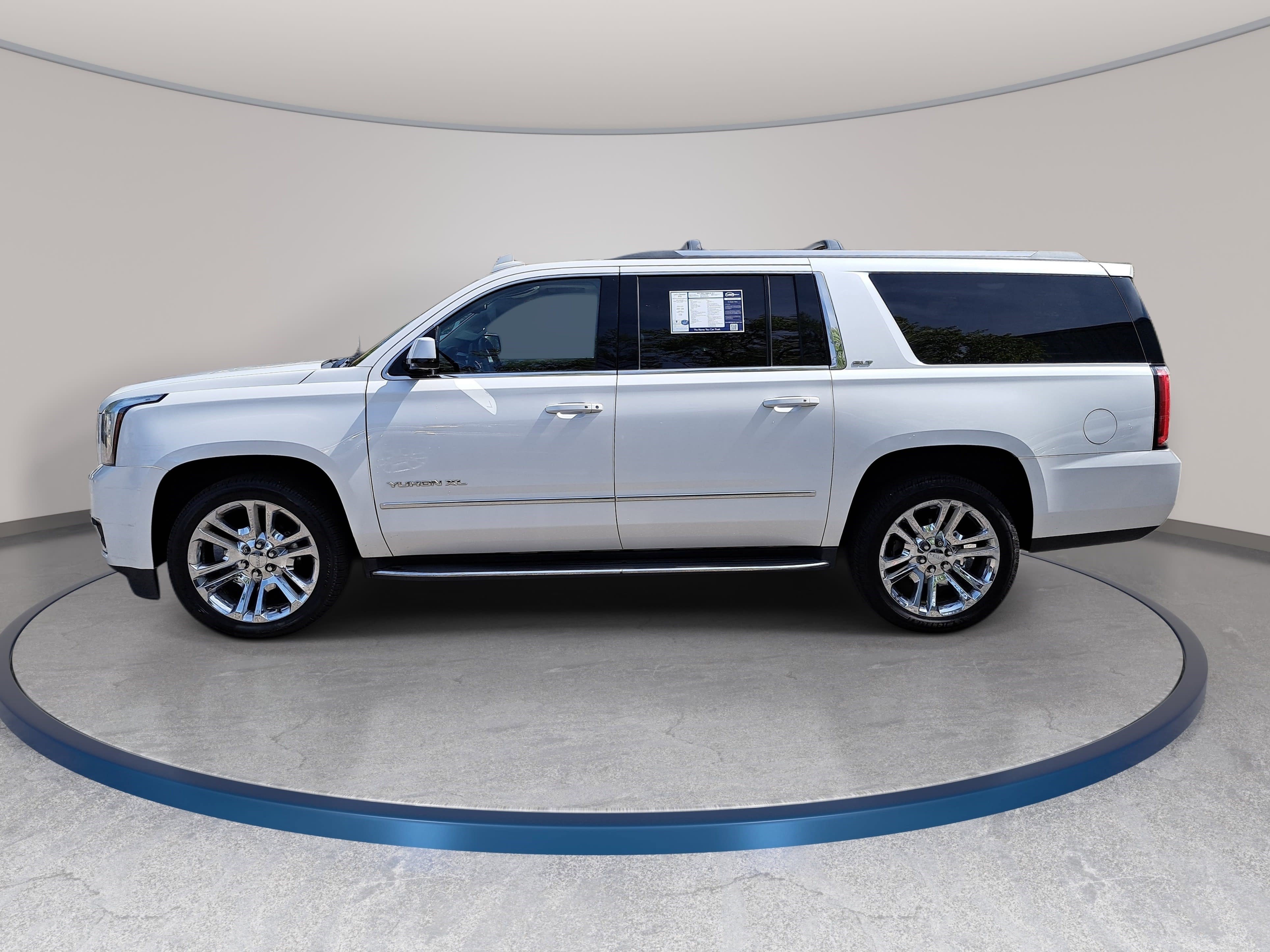 Used 2017 GMC Yukon XL SLT w/ Premium Edition image 8