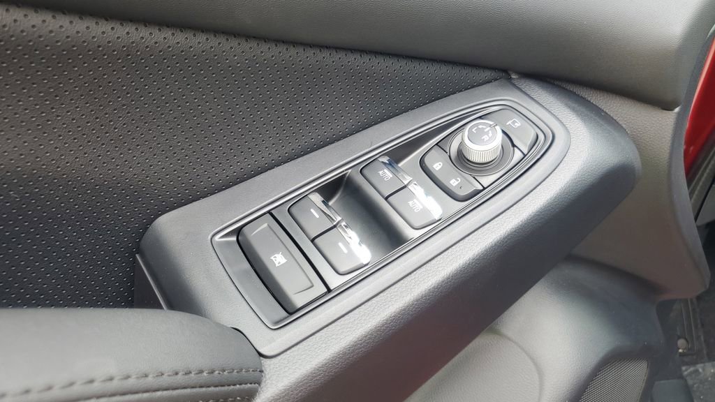 Used 2025 Subaru Ascent Bronze Edition w/ Onyx Package image 9