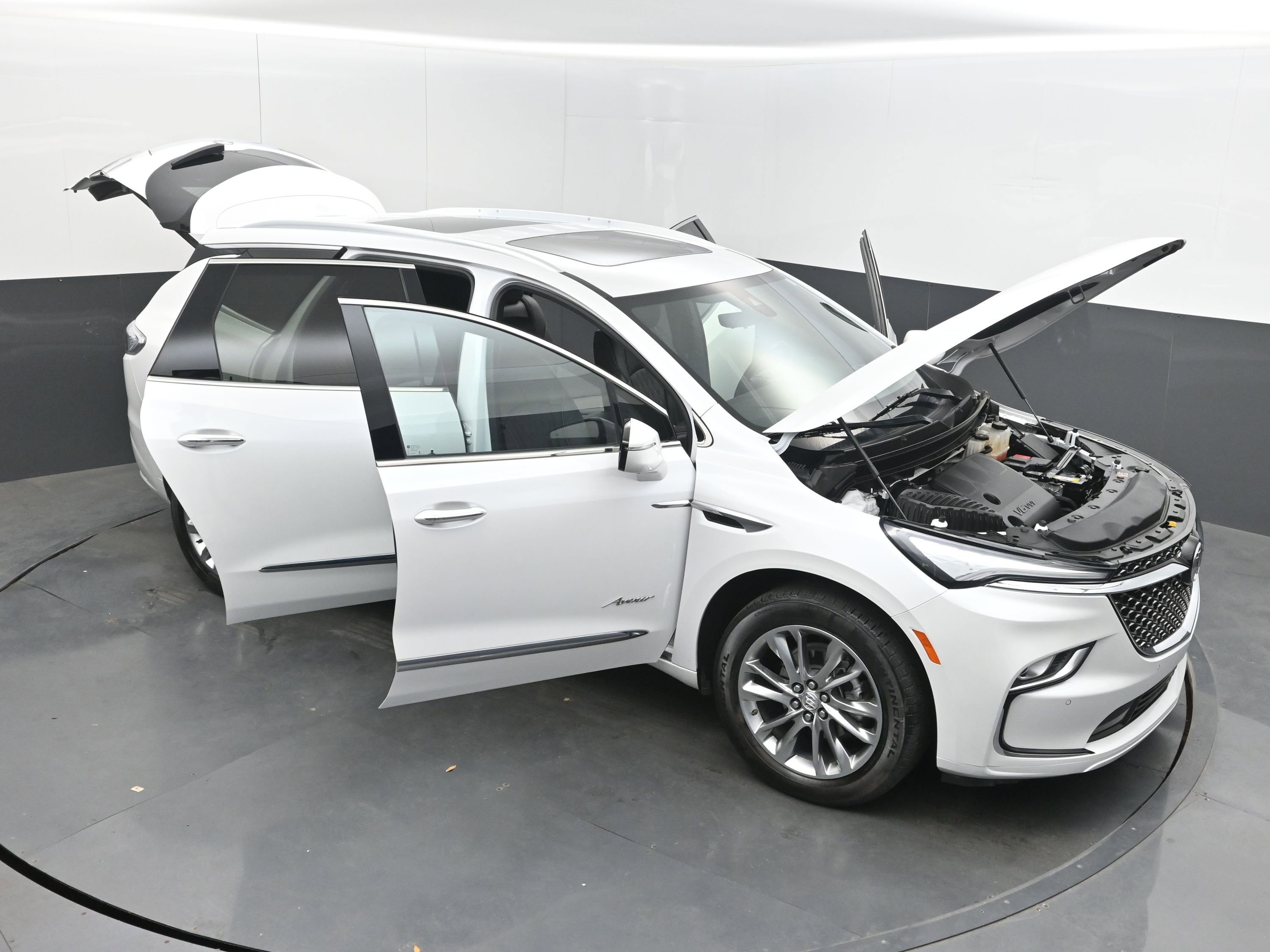 Used 2024 Buick Enclave Avenir FWD image 27