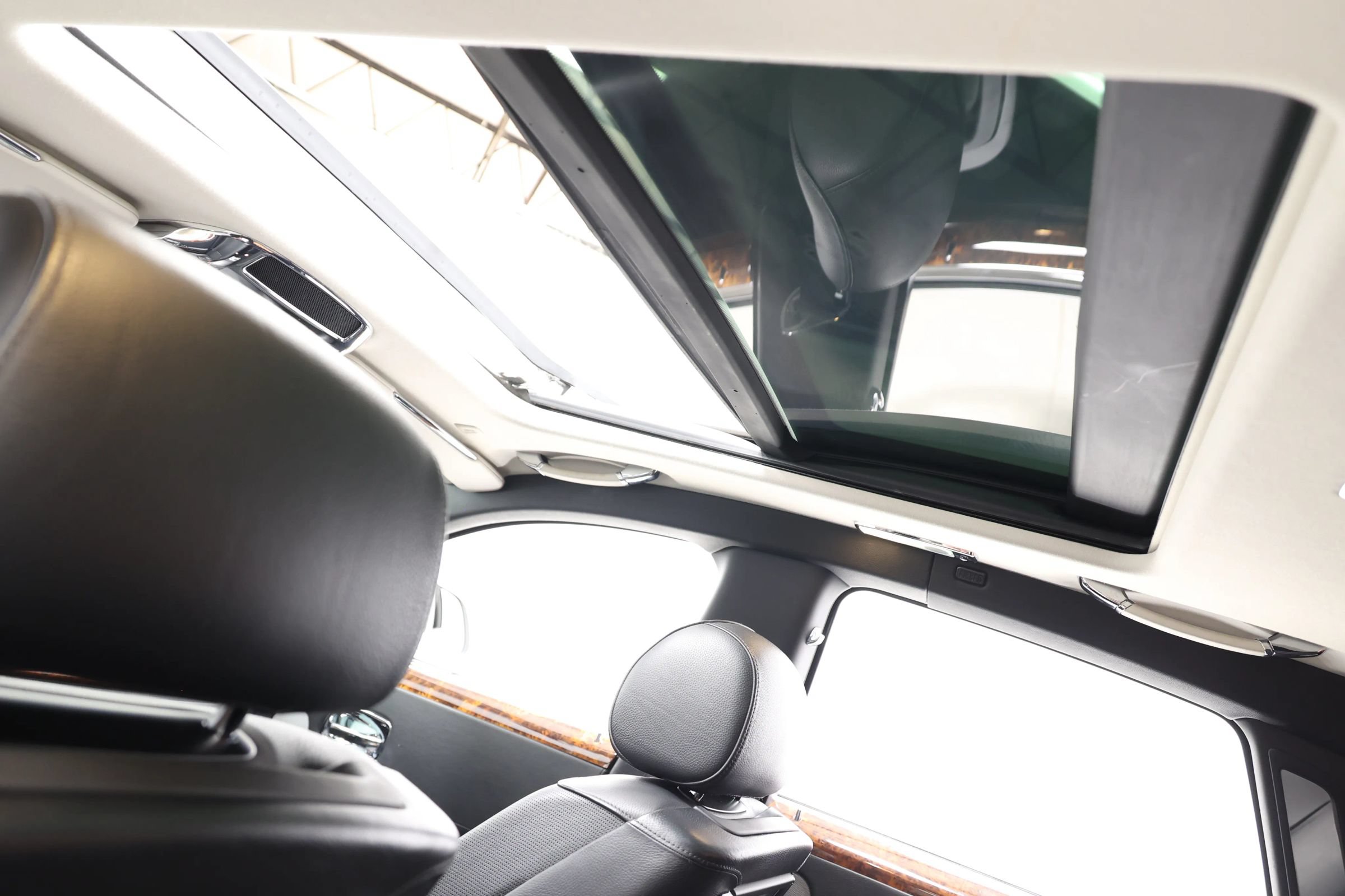 Used 2013 Rolls-Royce Ghost RWD image 81