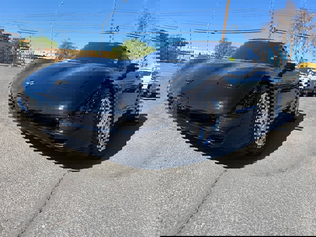 Used 2002 Chevrolet Corvette Convertible w/ Preferred Equipment Group2 RWD image 11