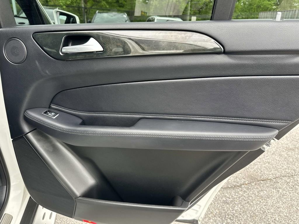 Used 2017 Mercedes-Benz GLS 450 4MATIC image 37
