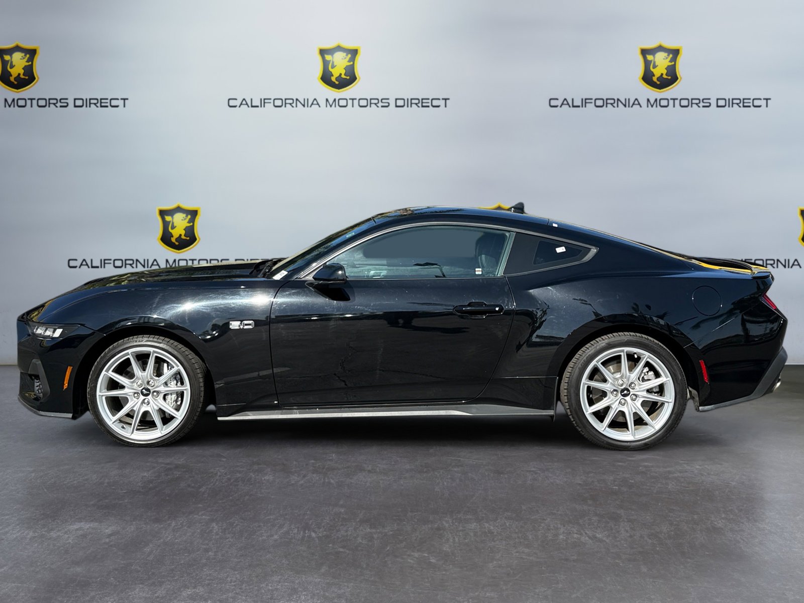 Used 2024 Ford Mustang GT Premium image 2