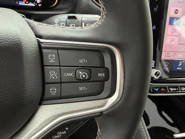 New 2025 Jeep Wagoneer Series II AWD/4WD image 13