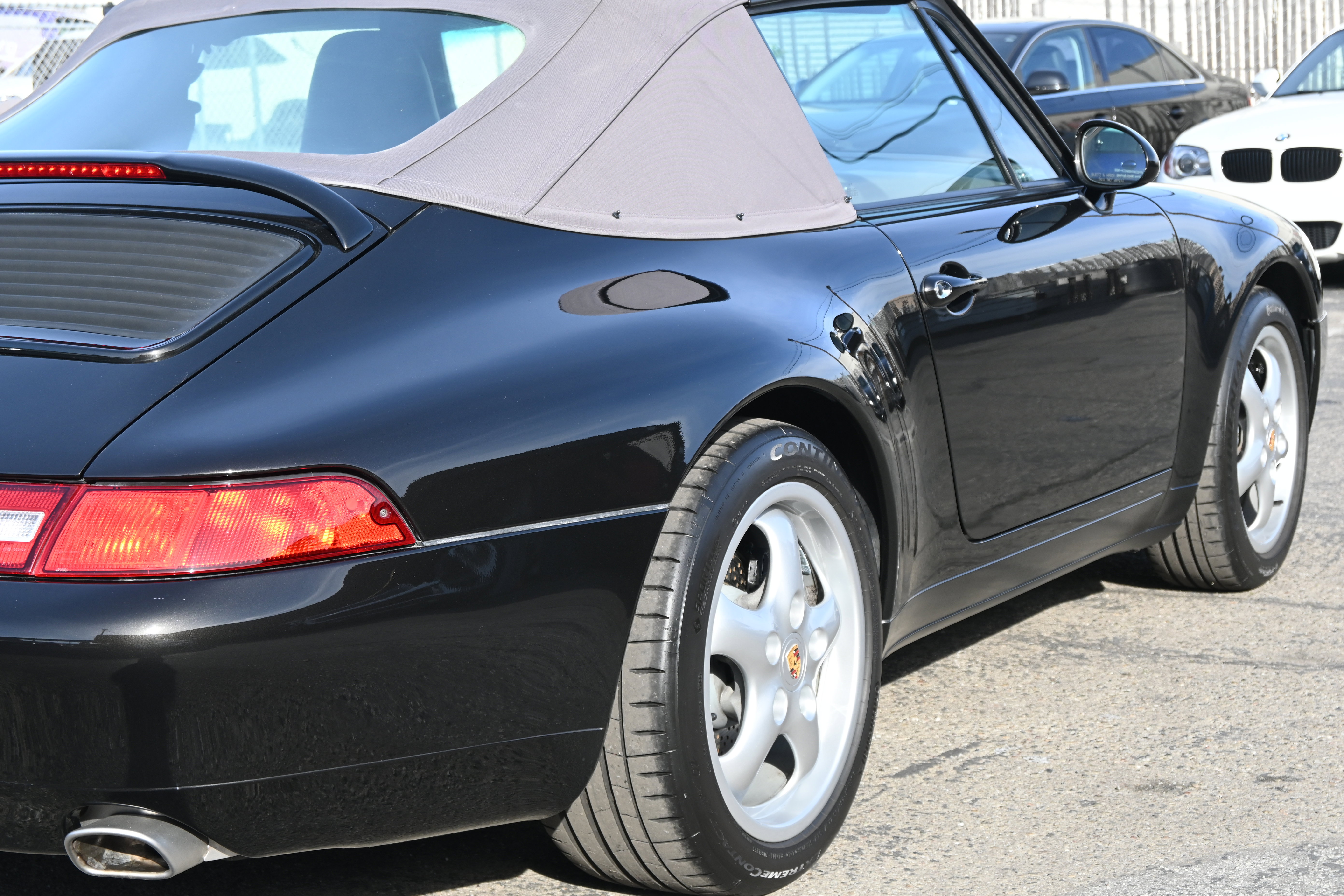 Used 1997 Porsche 911 Carrera 4 image 17