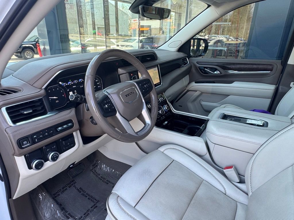 Used 2021 GMC Yukon XL Denali w/ Denali Ultimate Package RWD image 29