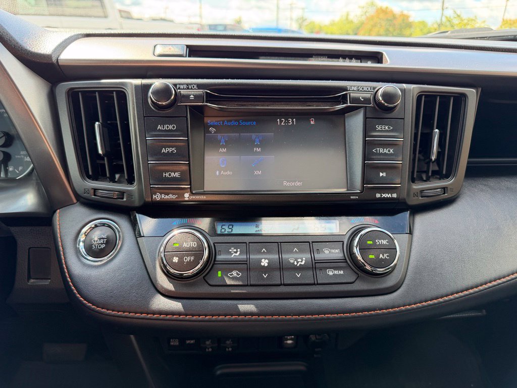 Used 2017 Toyota RAV4 SE AWD/4WD image 10