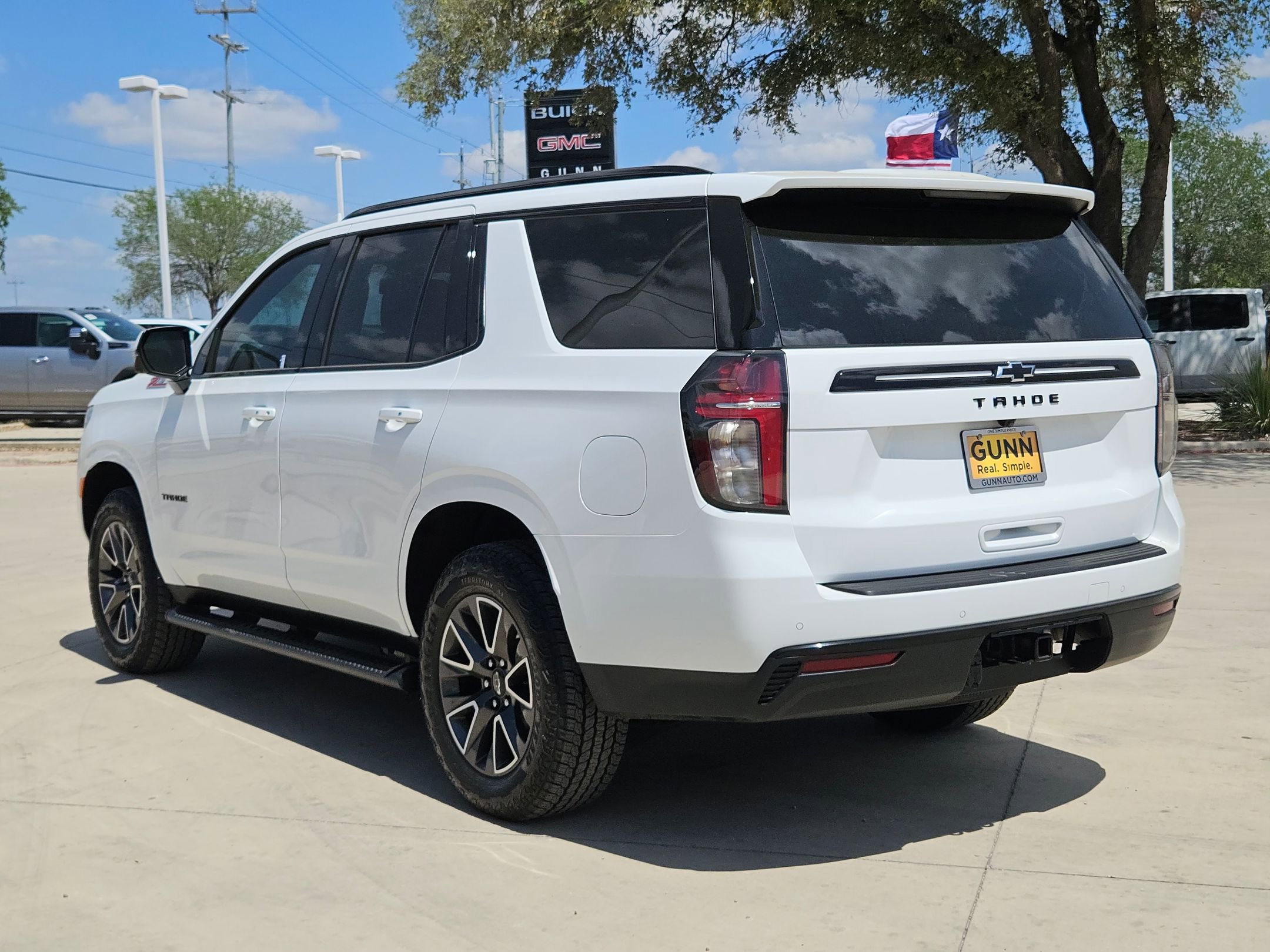 Certified 2024 Chevrolet Tahoe Z71 w/ Luxury Package image 5