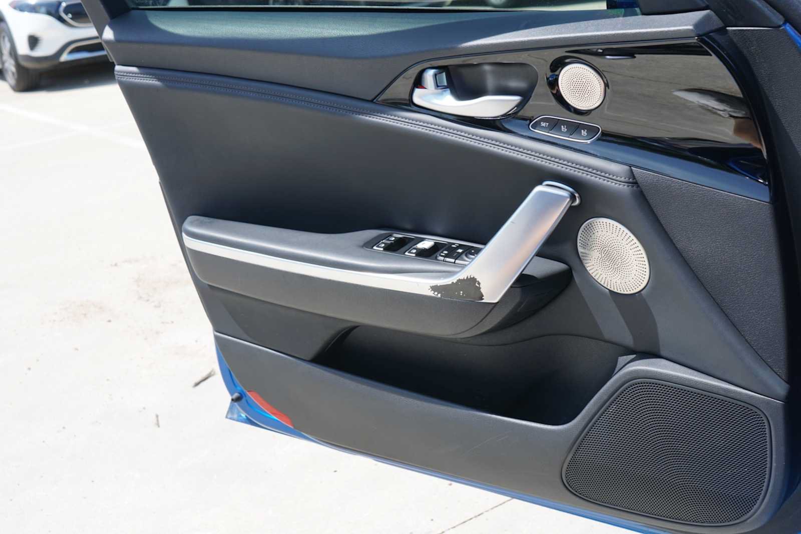 Used 2018 Kia Stinger Premium RWD image 15