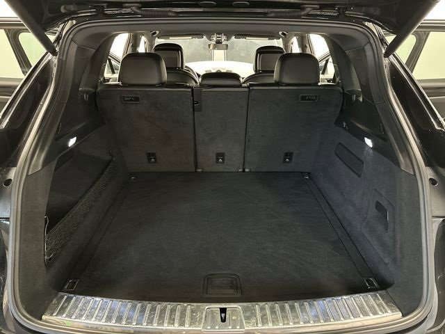 Used 2019 Porsche Cayenne Base image 25