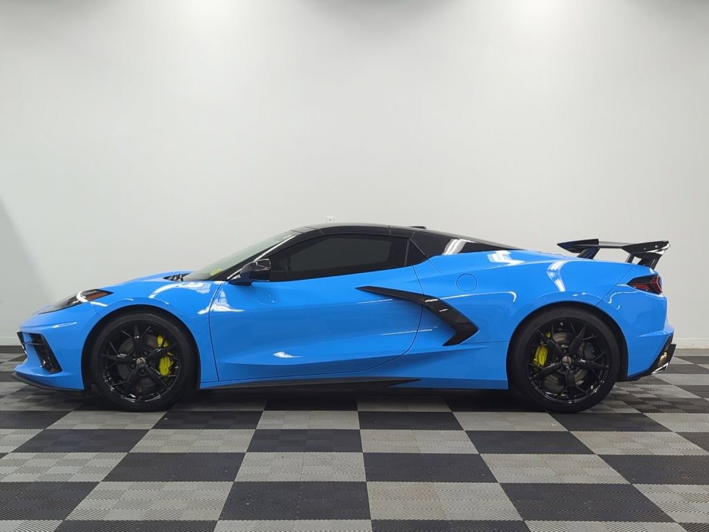 Used 2021 Chevrolet Corvette Stingray Premium Conv w/ Z51 Performance Package RWD image 4