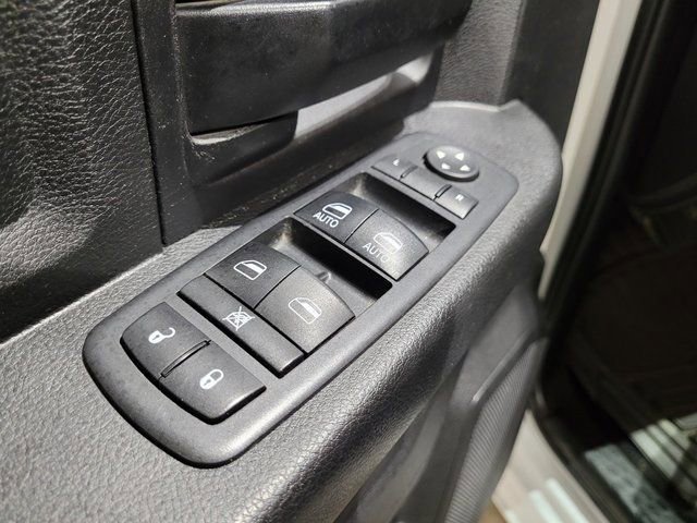 Used 2017 RAM 1500 ST w/ SXT Appearance Group image 41